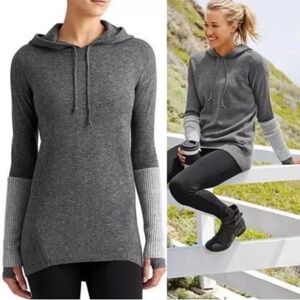 Athleta merino wool Nopa Hooded Tunic Sweater medium grey